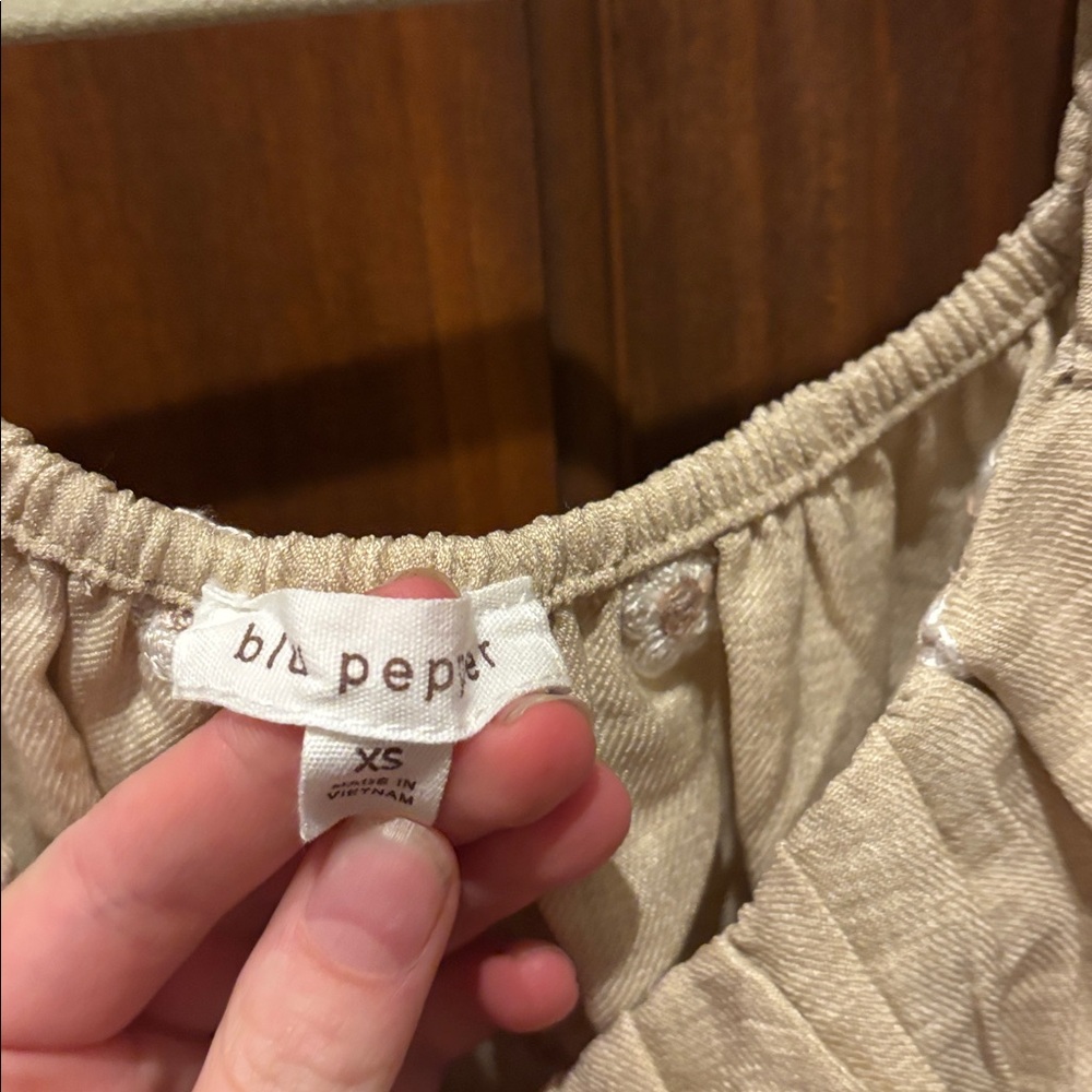 Blu Pepper Beige Floral Puff Sleeve Blouse - Adorable - Picture 2 of 4